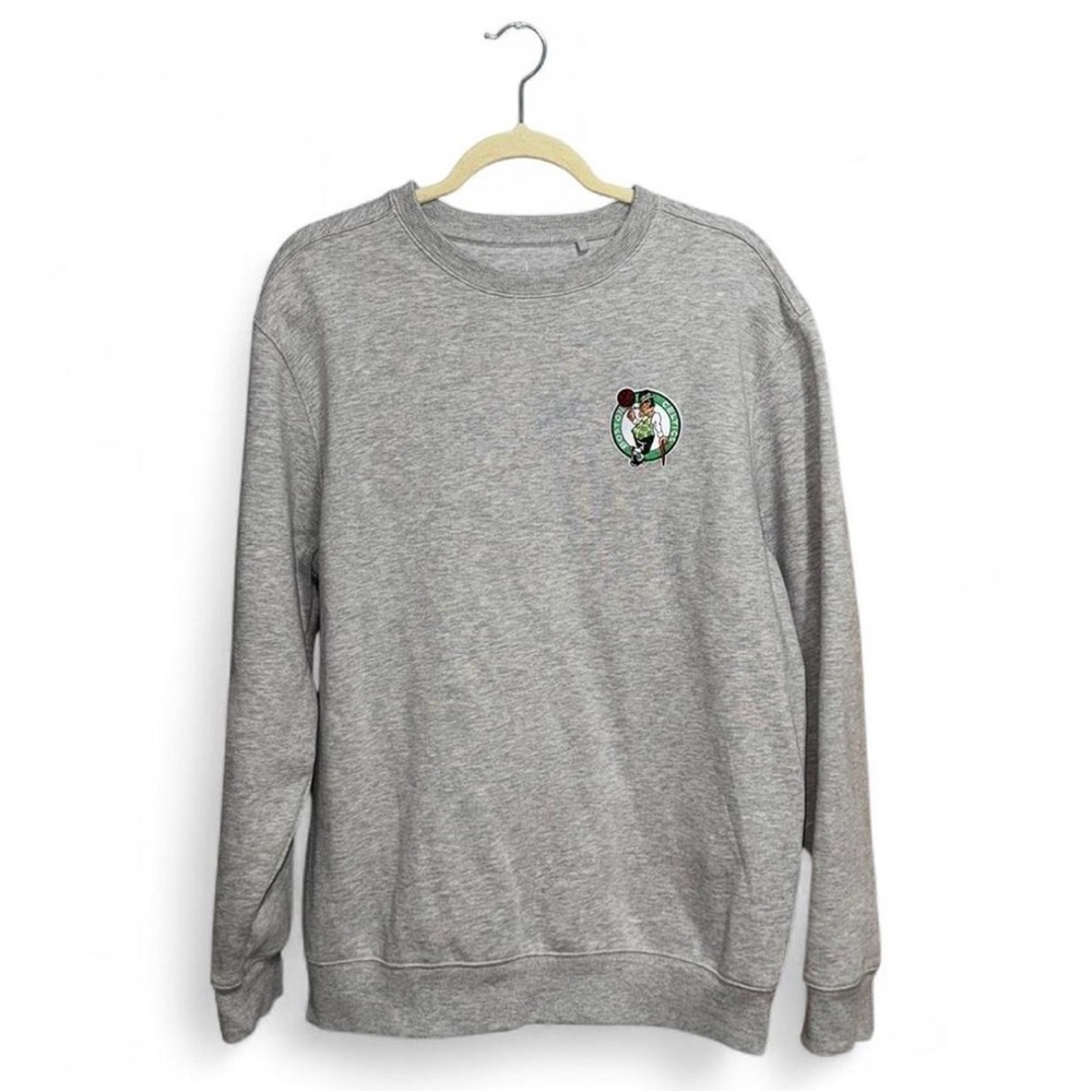 Antigua Men’s Heather Gray Boston Celtics Victory Pullover Sweatshirt Medium
